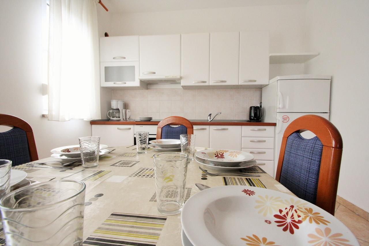 Apartment Bilic With Balcony Poreč Eksteriør billede