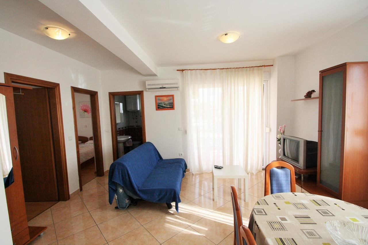 Apartment Bilic With Balcony Poreč Eksteriør billede